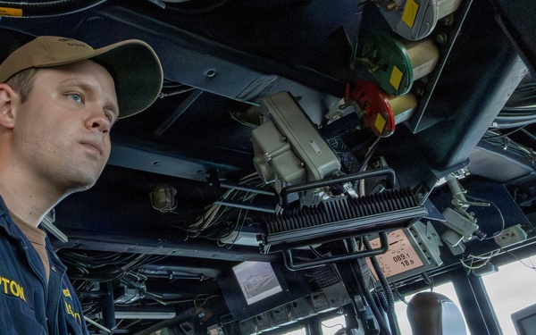 USS Benfold Conducts Routine Operations