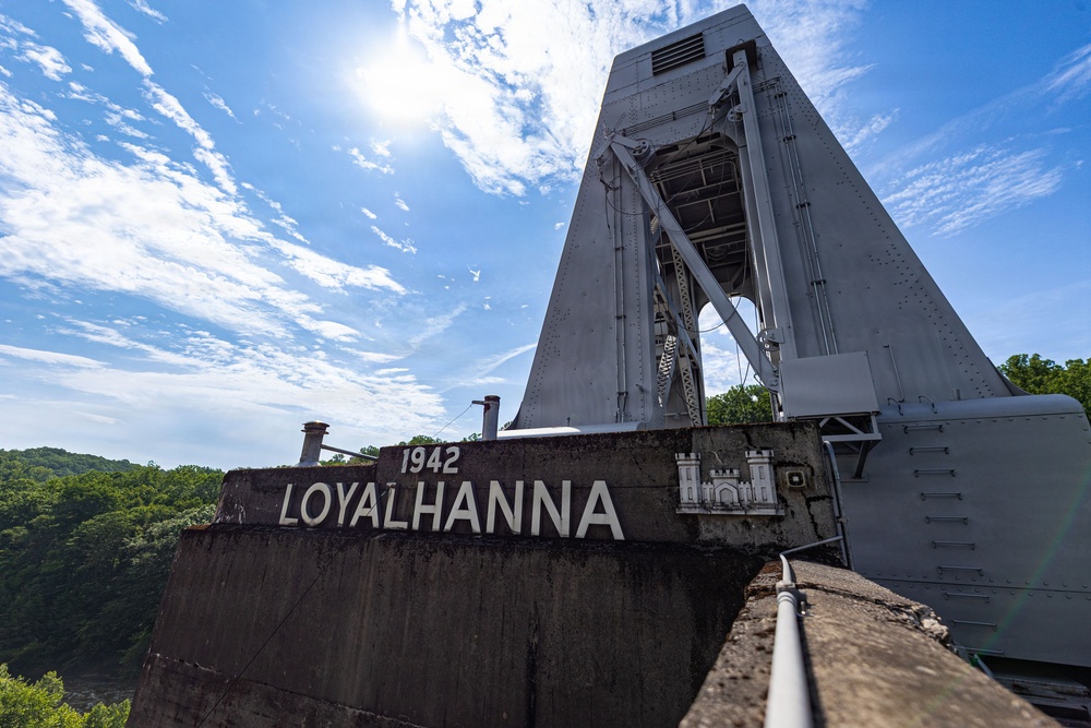 A Tale of Two Cranes: Pittsburgh District Rehabilitates 1942-Era Flood Mitigation Machinery