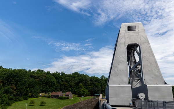 A Tale of Two Cranes: Pittsburgh District Rehabilitates 1942-Era Flood Mitigation Machinery