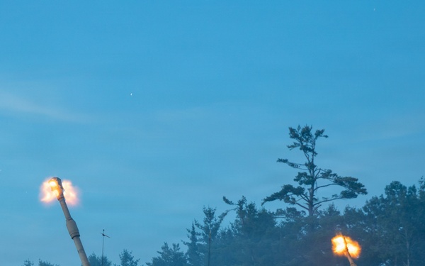 W. Va. Guard Artillerymen with C Battery Deliver Night Fires During Northern Strike 26-2