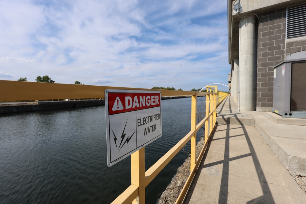 USACE Chicago District completes testing on electrical current at the dispersal barrier