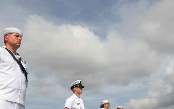 USS Essex (LHD 2) Mans the Rails Departing JBPHH