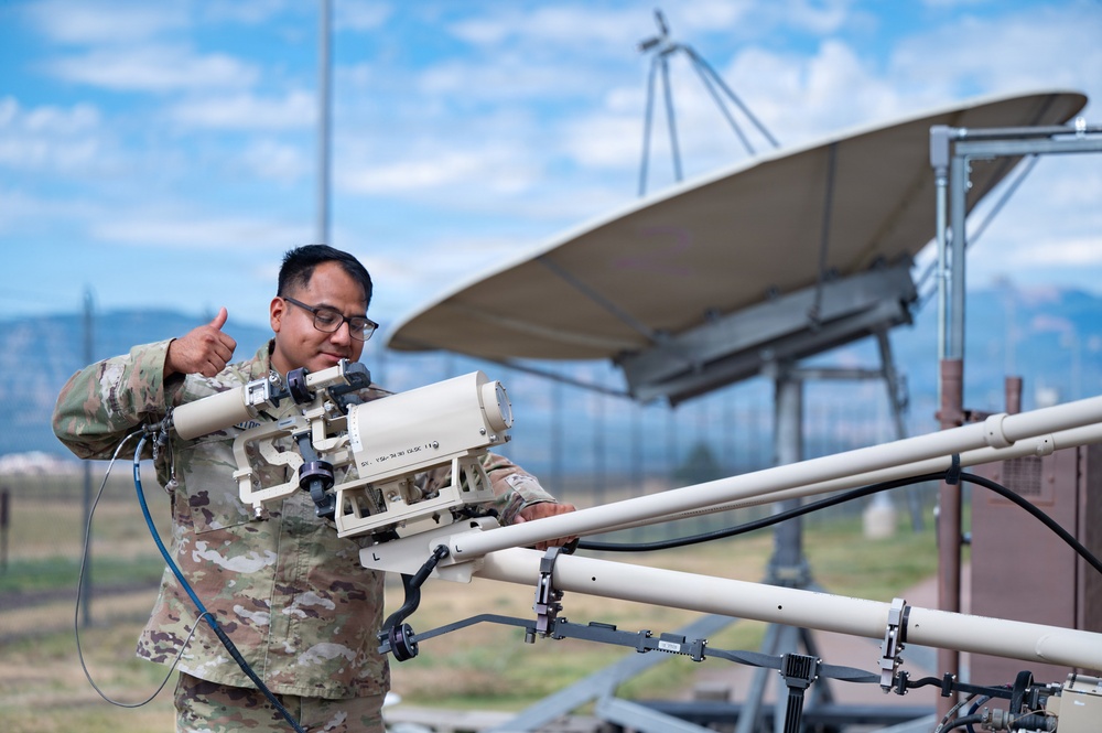 Electromagnetic Warfare Guardians Sharpen Tactical Edge with QLAA and GMT Systems