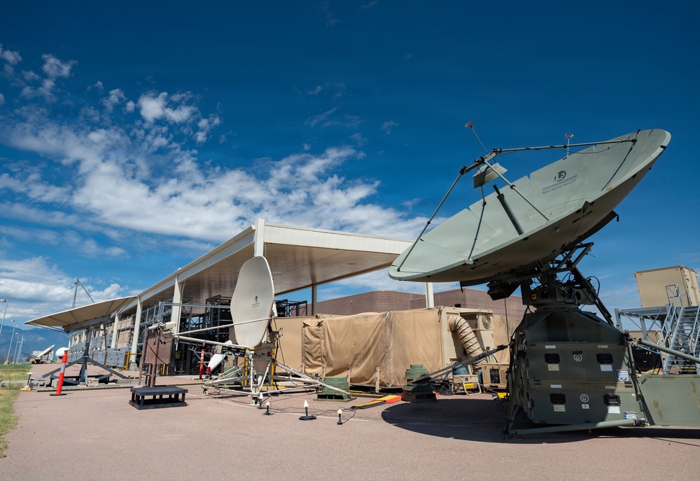 Electromagnetic Warfare Guardians Sharpen Tactical Edge with QLAA and GMT Systems