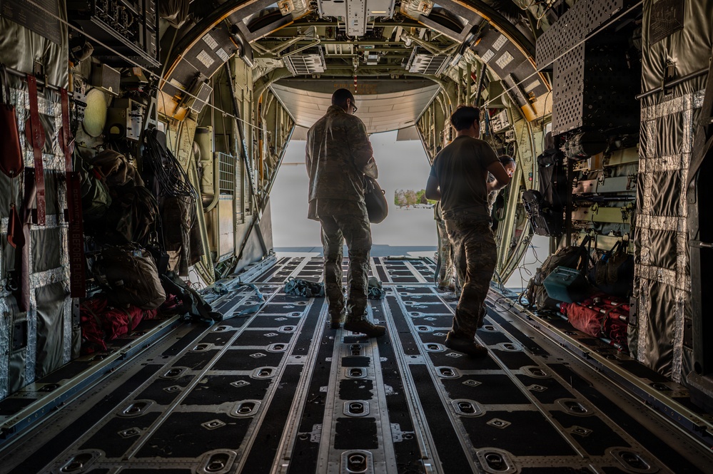 1st SOW MC-130J refuels Marine MV-22s during Northern Strike 26-2