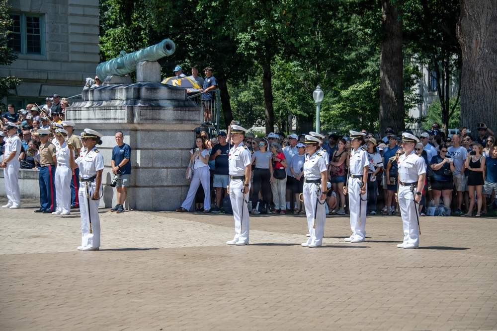 U.S. Naval Academy Plebe Parent Weekend kicks off with Noon Meal Formation