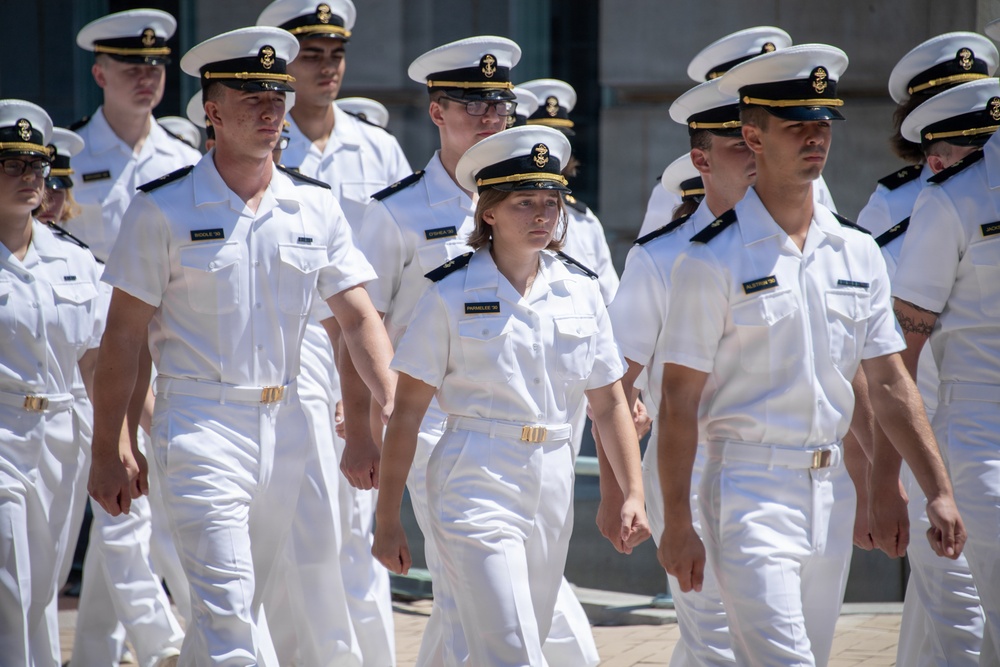 U.S. Naval Academy Plebe Parent Weekend kicks off with Noon Meal Formation