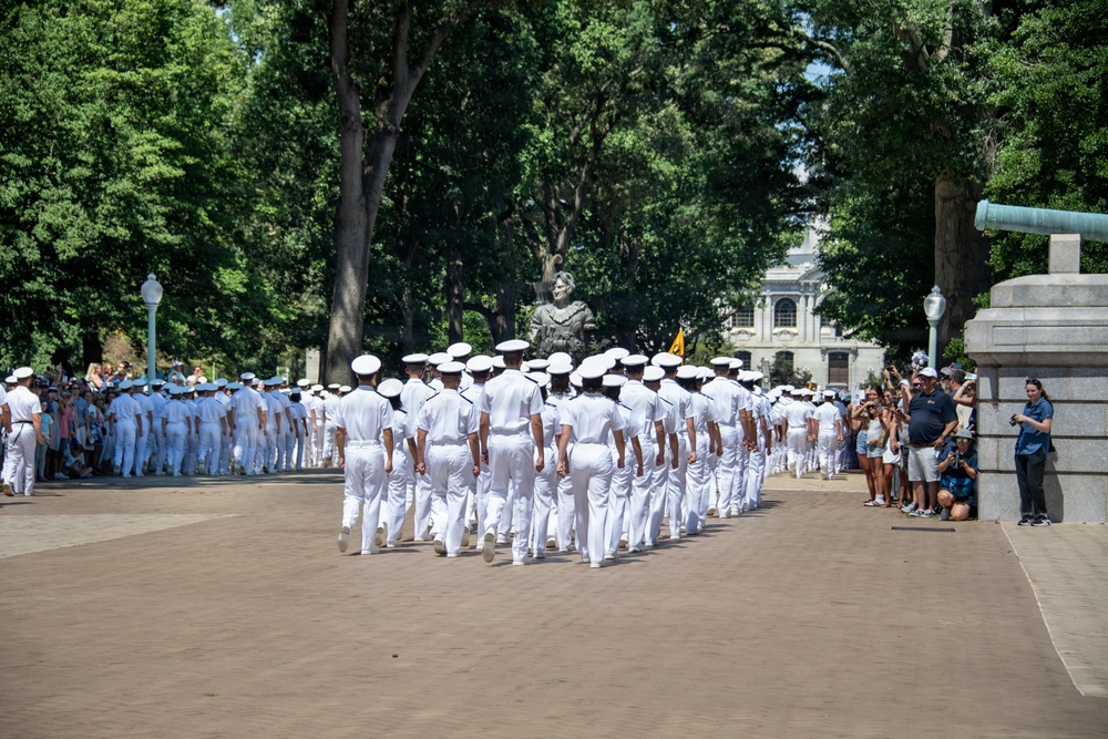 U.S. Naval Academy Plebe Parent Weekend kicks off with Noon Meal Formation
