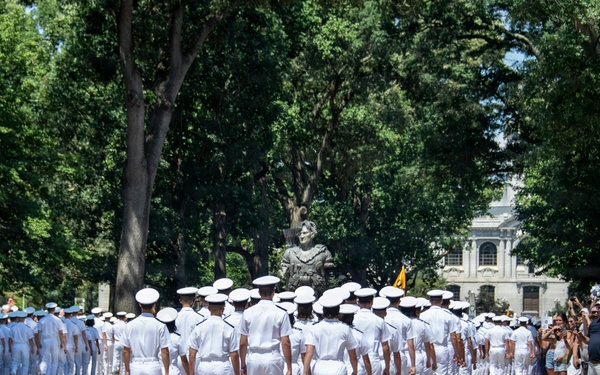 U.S. Naval Academy Plebe Parent Weekend kicks off with Noon Meal Formation