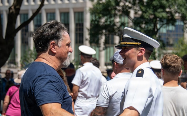 U.S. Naval Academy Plebe Parent Weekend kicks off with Noon Meal Formation