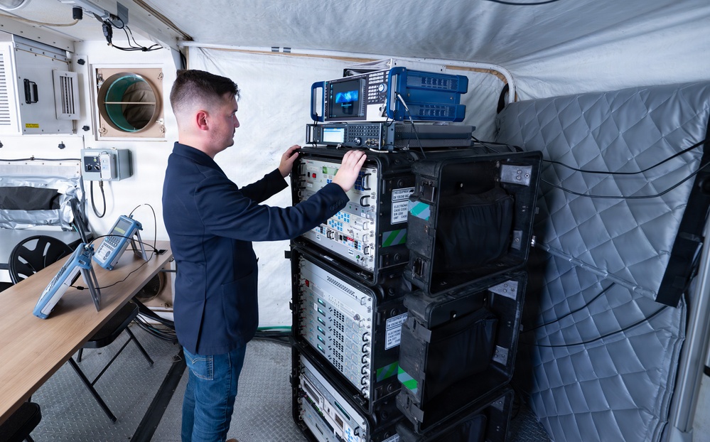 Electromagnetic Warfare Guardians Sharpen Tactical Edge with QLAA and GMT Systems