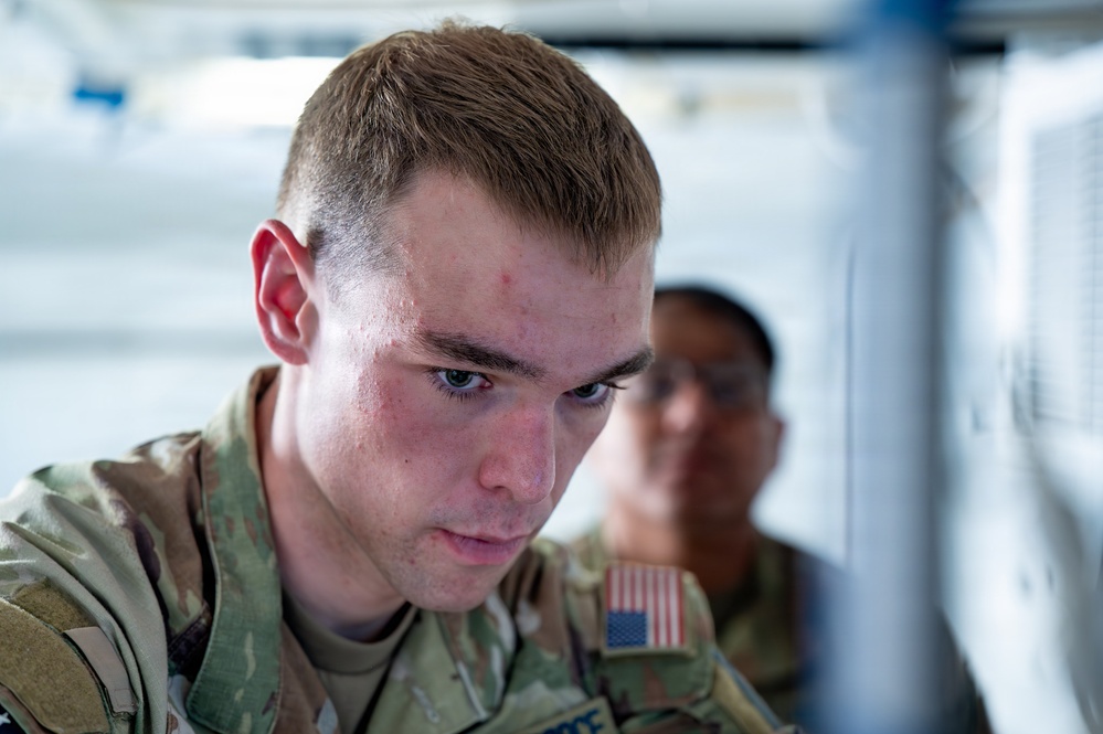 Electromagnetic Warfare Guardians Sharpen Tactical Edge with QLAA and GMT Systems