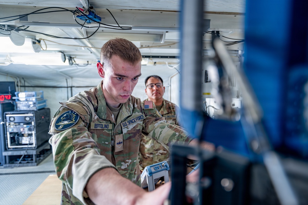 Electromagnetic Warfare Guardians Sharpen Tactical Edge with QLAA and GMT Systems
