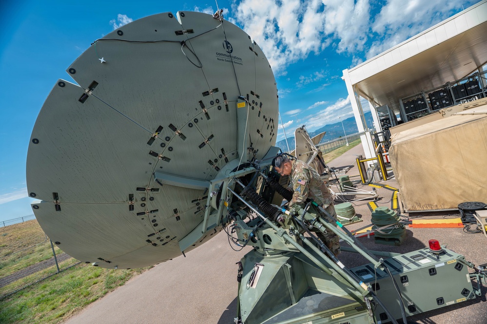 Electromagnetic Warfare Guardians Sharpen Tactical Edge with QLAA and GMT Systems