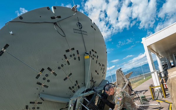 Electromagnetic Warfare Guardians Sharpen Tactical Edge with QLAA and GMT Systems