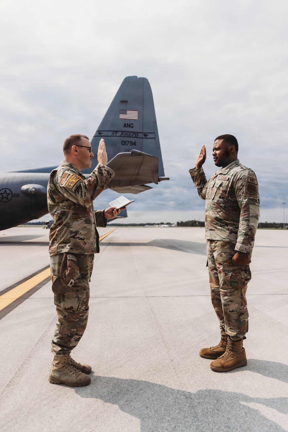 Tech. Sgt. Daveon Upchurch reenlists into the Missouri Air National Guard