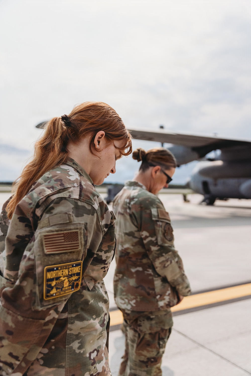 Tech. Sgt. Daveon Upchurch reenlists into the Missouri Air National Guard