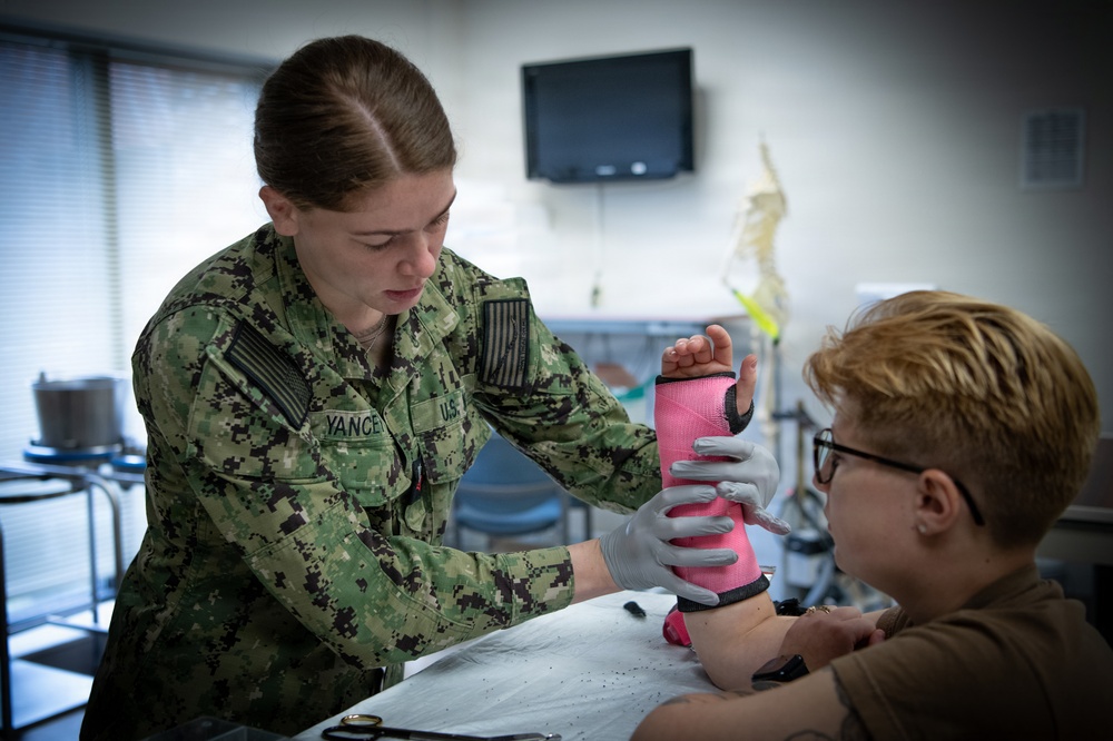 NMRTC Pensacola Corpsmen Perform Orthopedic Training At Naval Hospital Pensacola