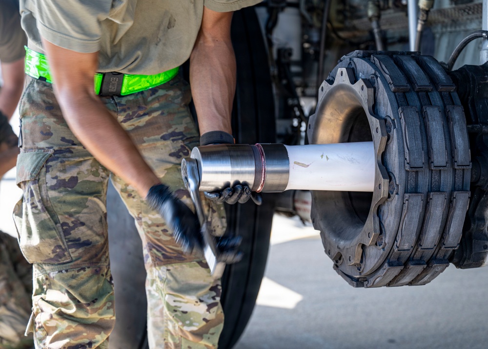 Maintainers restore aircraft for rapid global response
