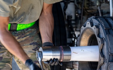 Maintainers restore aircraft for rapid global response