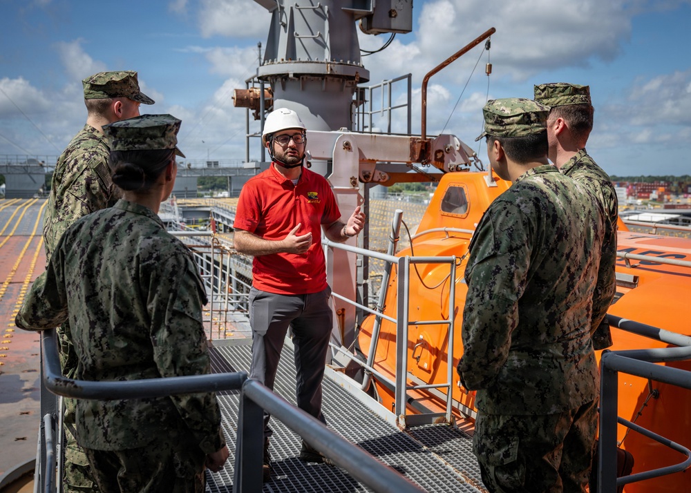 Military Sealift Command Reservists conduct shipboard familiarization and equipment training