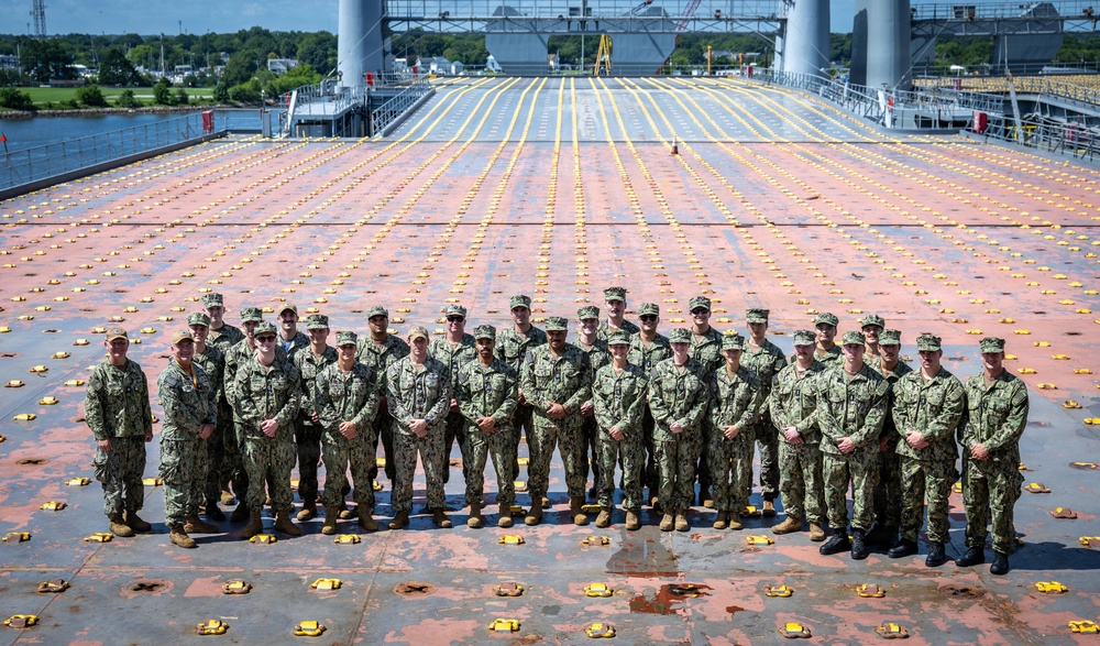 Military Sealift Command Reservists conduct shipboard familiarization and equipment training