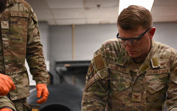 1 SOW commander visits wheel and tire shop