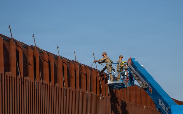 62nd Engineer Battalion Reinforces Southern Barrier with C-Wire