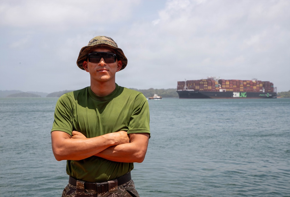 569th Dive Detachment conducts recovery exercise in Panama Canal