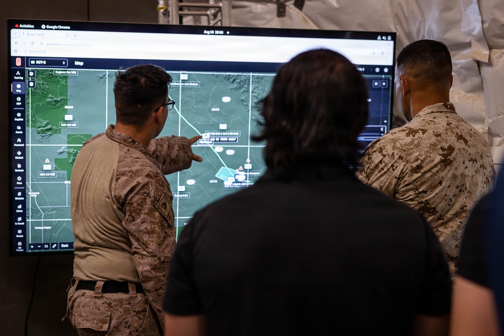 SLTE 4-26: Col. Hillary Receives Brief from 2nd Marine Regiment