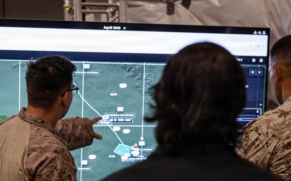 SLTE 4-26: Col. Hillary Receives Brief from 2nd Marine Regiment