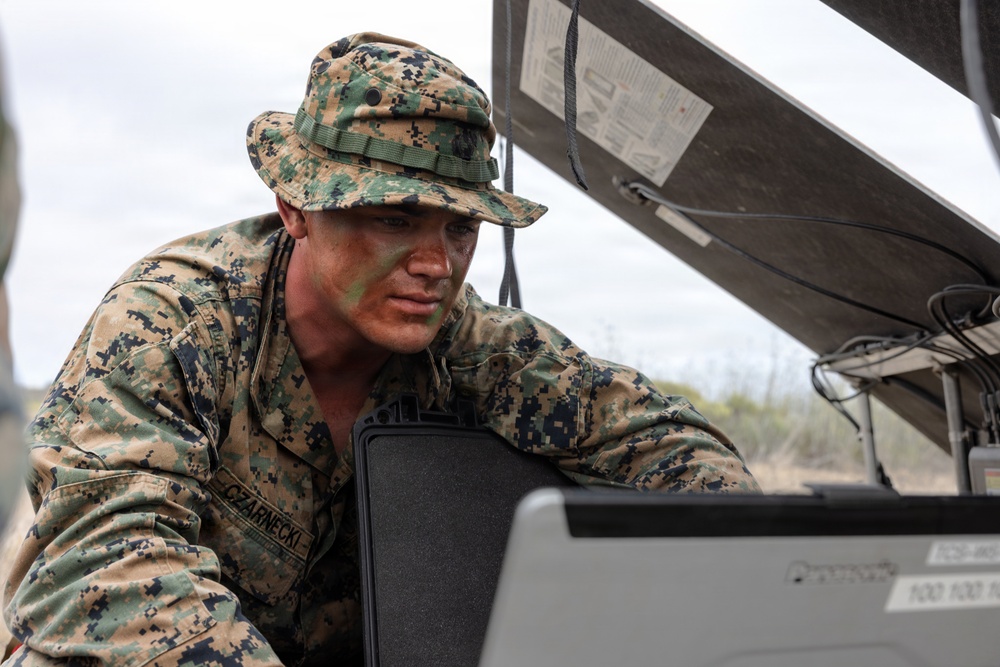 1st Intelligence Battalion conducts patrol base operations