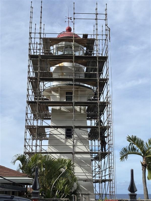 Diamond Head Lighthouse maintenance project