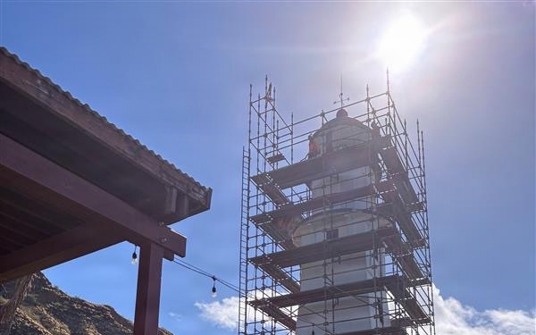 Diamond Head Lighthouse maintenance project