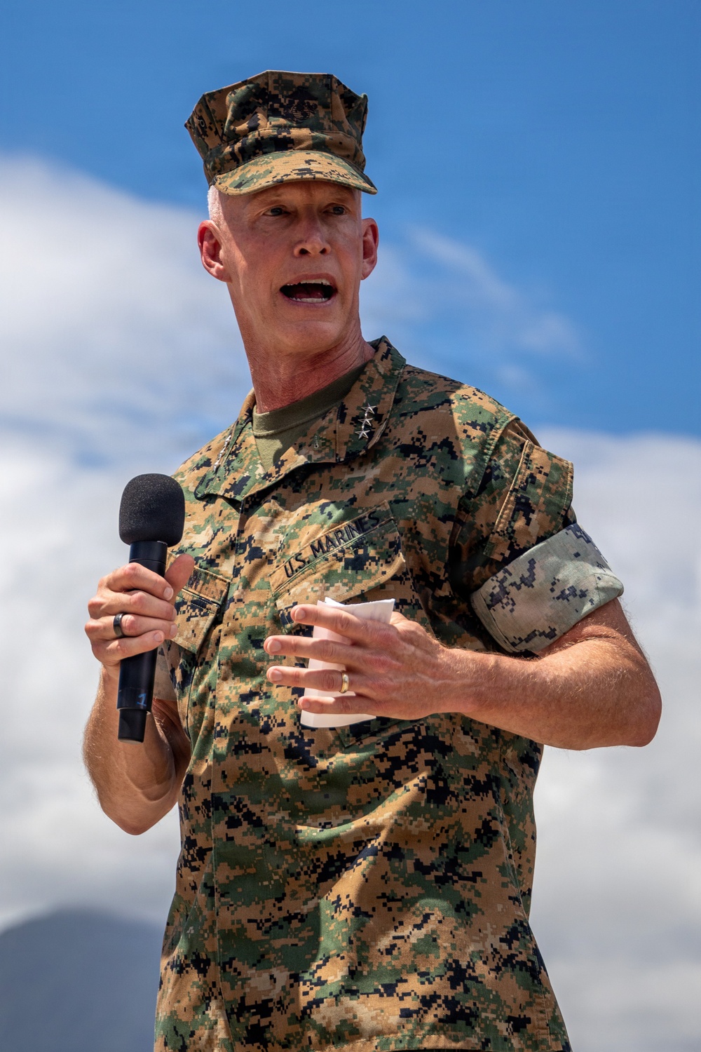 MARFORPAC hosts change of command ceremony 