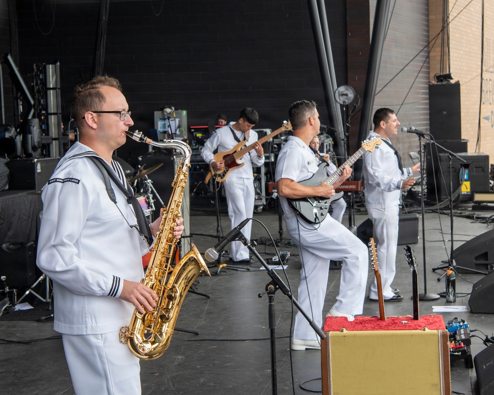 Horizon from Navy Band Great Lakes 4th of July Concert at Summerfest