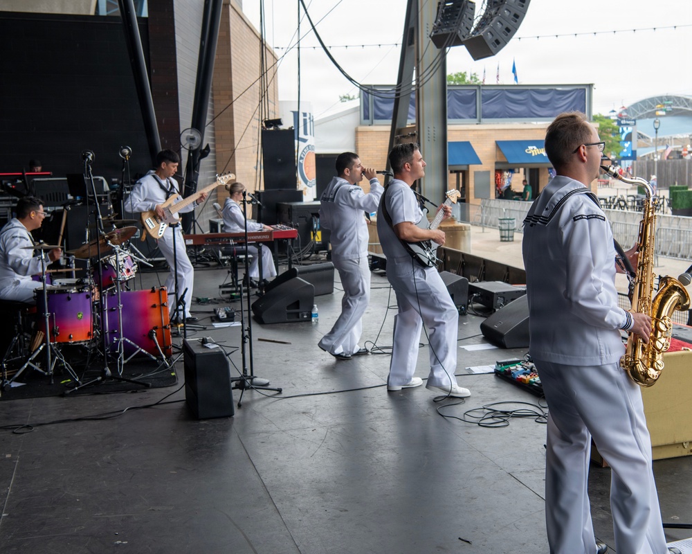 Horizon from Navy Band Great Lakes 4th of July Concert at Summerfest