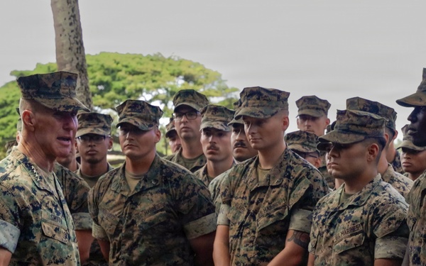 Commandant Visits MCBH: Commandant engages with Marines during visit to Marine Corps Base Hawaii