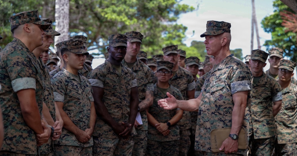 Commandant Visits MCBH: Commandant engages with Marines during visit to Marine Corps Base Hawaii