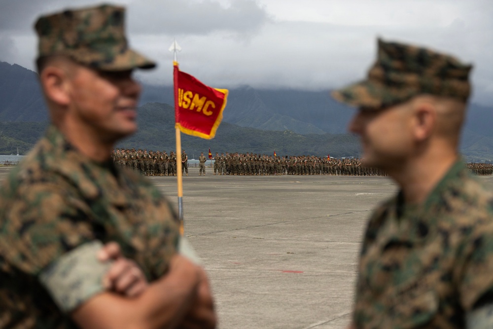 SMMC Ruiz attends MARFORPAC change of command ceremony