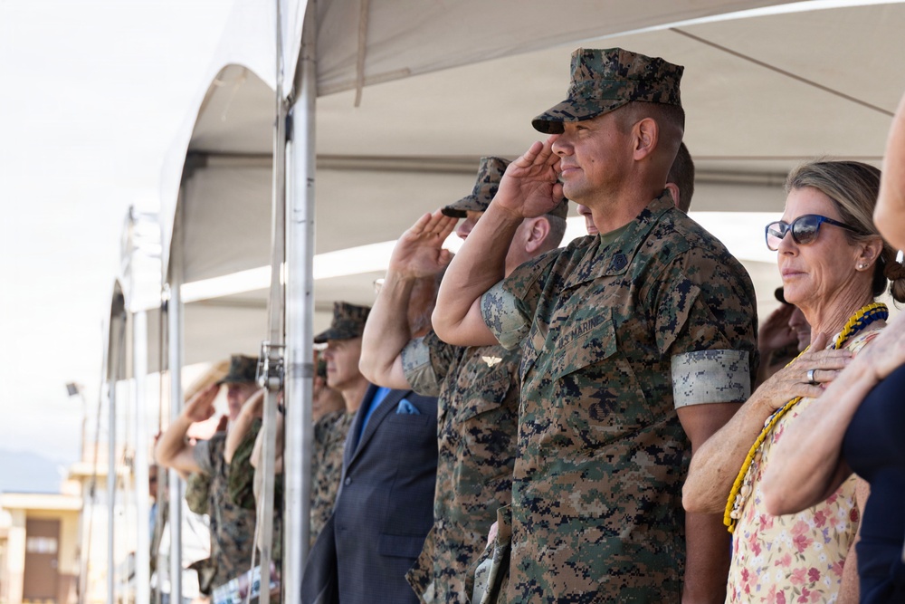 SMMC Ruiz attends MARFORPAC change of command ceremony