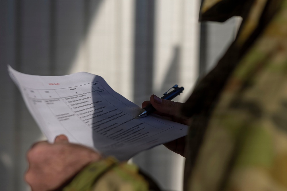 U.S. Marines with 1st LAR complete weapons handling test hosted by Australian service members during Coral-Balmoral Cup
