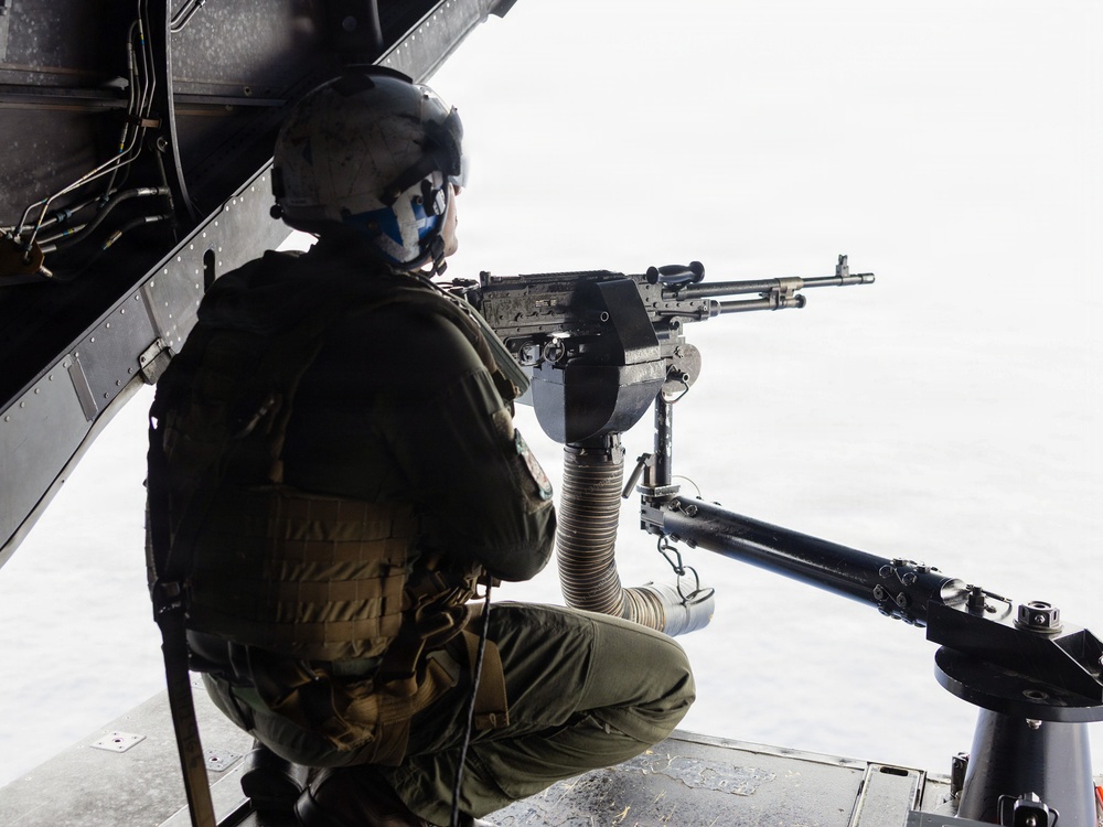 VMM-164 (REIN) conducts live-fire exercise