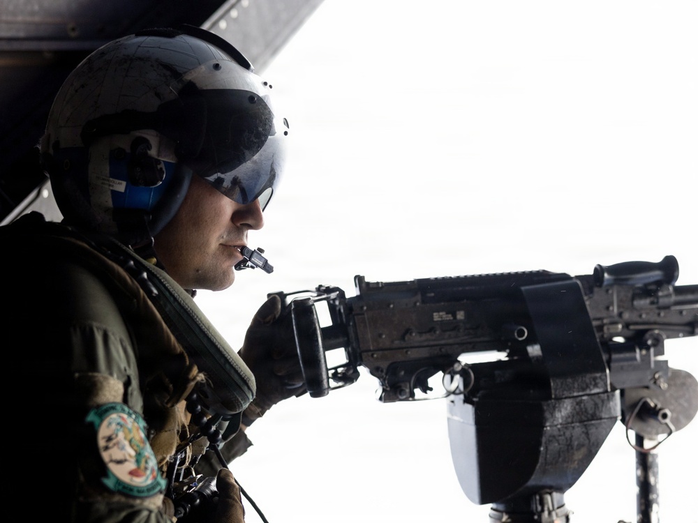 VMM-164 (REIN) conducts live-fire exercise