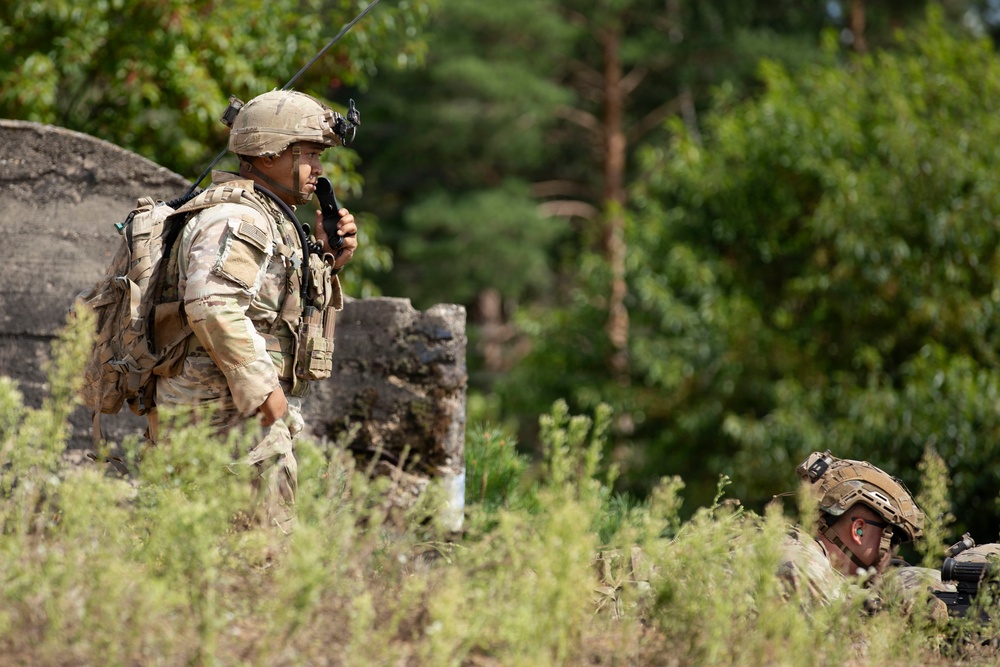 U.S. Army troops prepare for live fire exercise in Poland