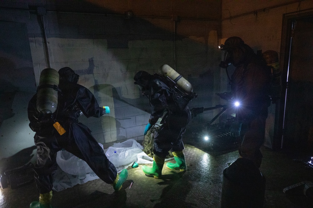U.S. Marines Participate in Leaking Chemical Munition Disposition Training