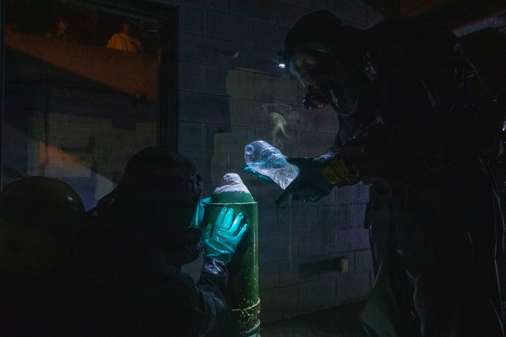U.S. Marines Participate in Leaking Chemical Munition Disposition Training
