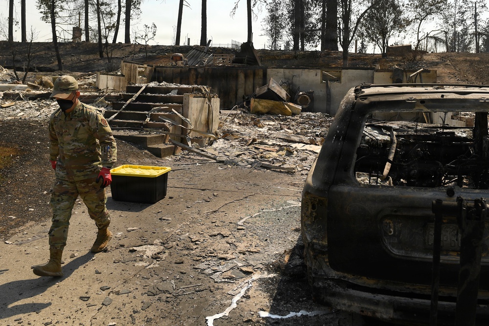 194th Wing Airmen begin to deliver relief packages to Spokane area homes