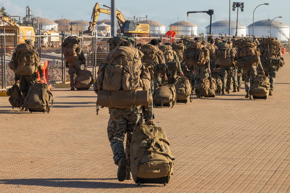 Exercise Capital Reach: US Marines disembark Royal Australian Navy HMAS Canberra