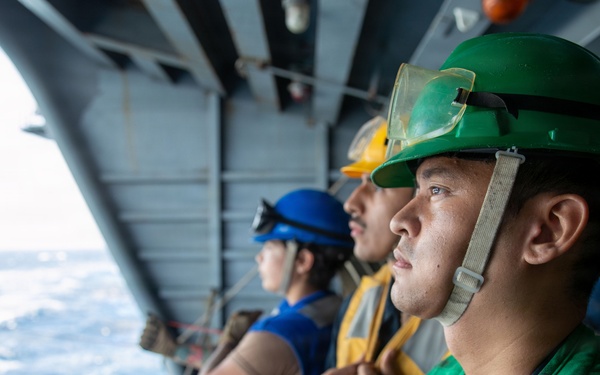 George Washington Conducts Fueling at Sea